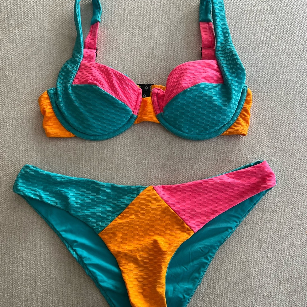 Vetchy LAGUNA BIKINI TRICOLOR
II SET Size M